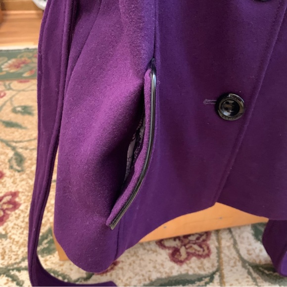 *NWOT* Guess Cape Coat - Picture 5 of 10